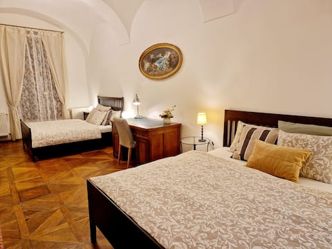 Marina Old Town Apartment