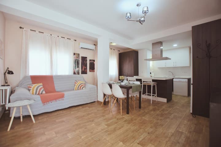 Paseo Marítimo | Apartamento En Primera Línea - Estepona