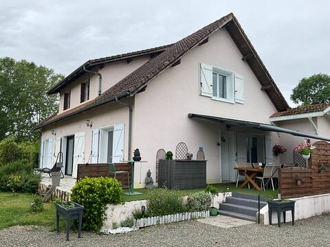 Chambre familiale vue sur Piscine