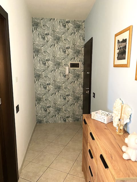 Popular Airbnb listing: Via Verdi Apartment in Peschiera Del Garda