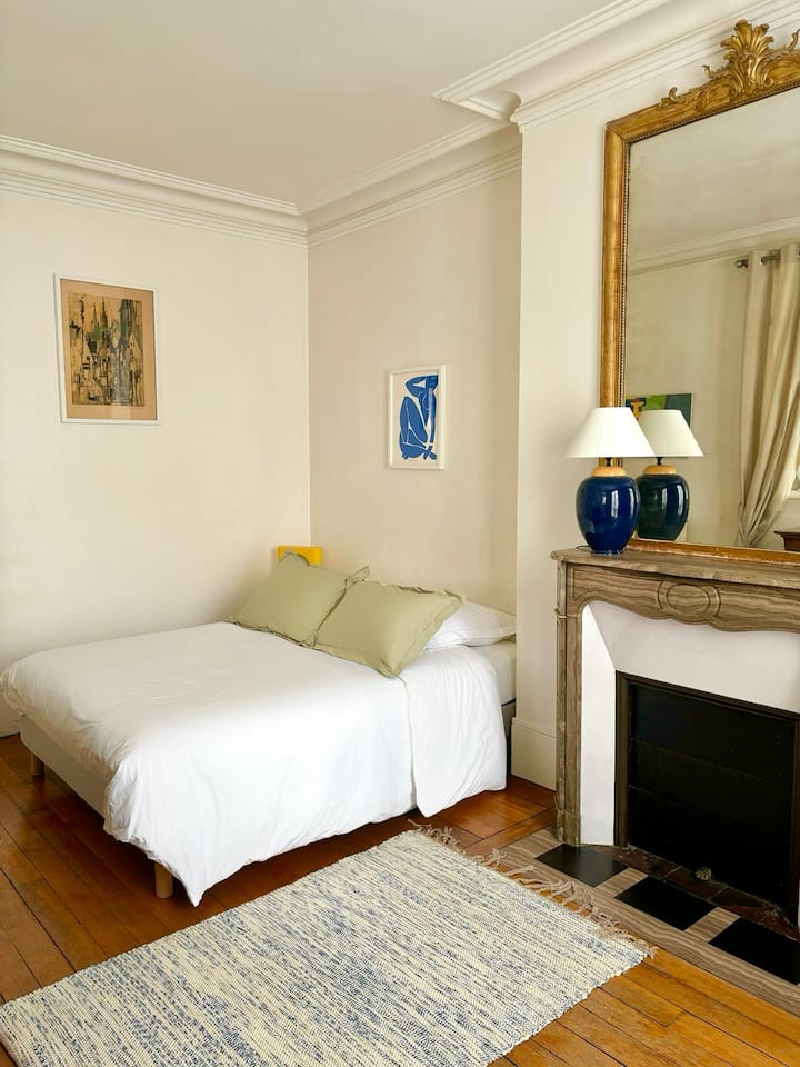 საძინებელი 1