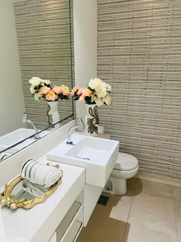 Penthouse w/ Private Pool. Wonderful and Spacious gallery image 2