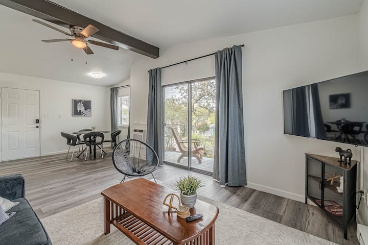 The Rojo Puerta 302 In Wimberley - Wimberley, TX