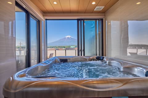 Newly built villa with jacuzzi for a luxurious time at the foot of Mt. Fuji!
