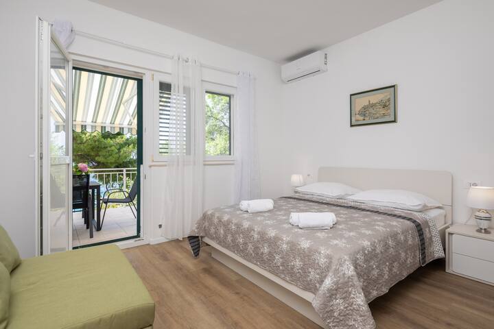 საძინებელი 1