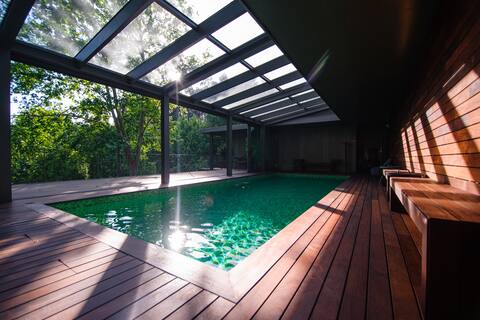 A panoramic spa in the forest QC