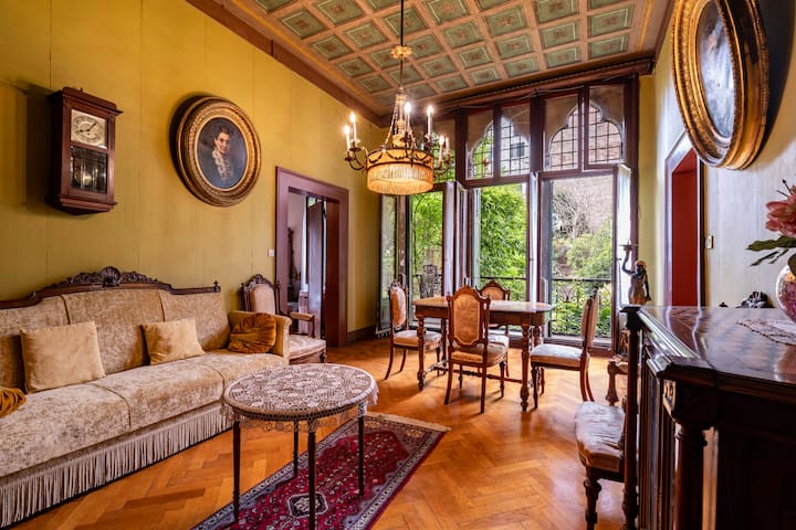 Arsenale 1104 managed Airbnb listing 2