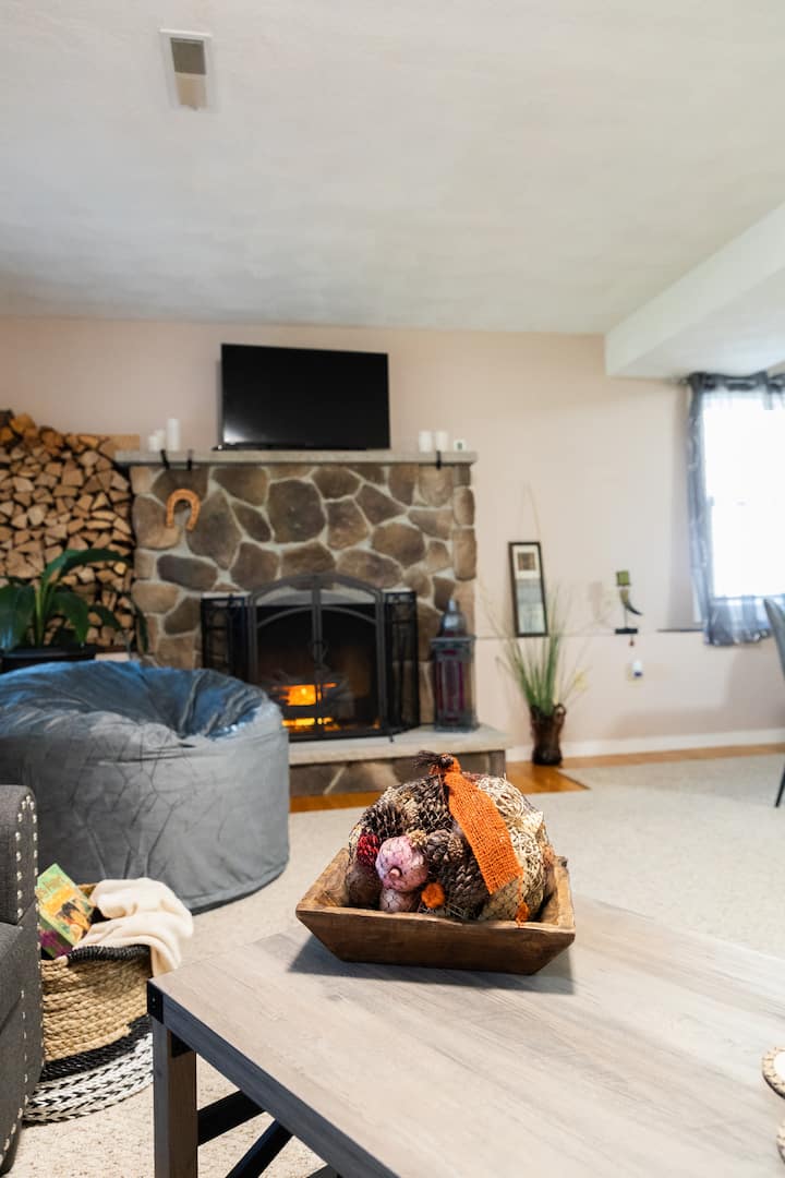 Sofima-cozy And Charming 2-bedroom Apartment. - Lake Quannapowitt, MA