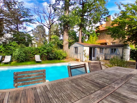 Villa 10p• Piscine• Jardin 800m²• Parking gratuit