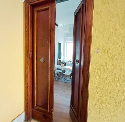 2BR+Sofa Ostia • 10 min to FCO • Easy Rome Access gallery image 2