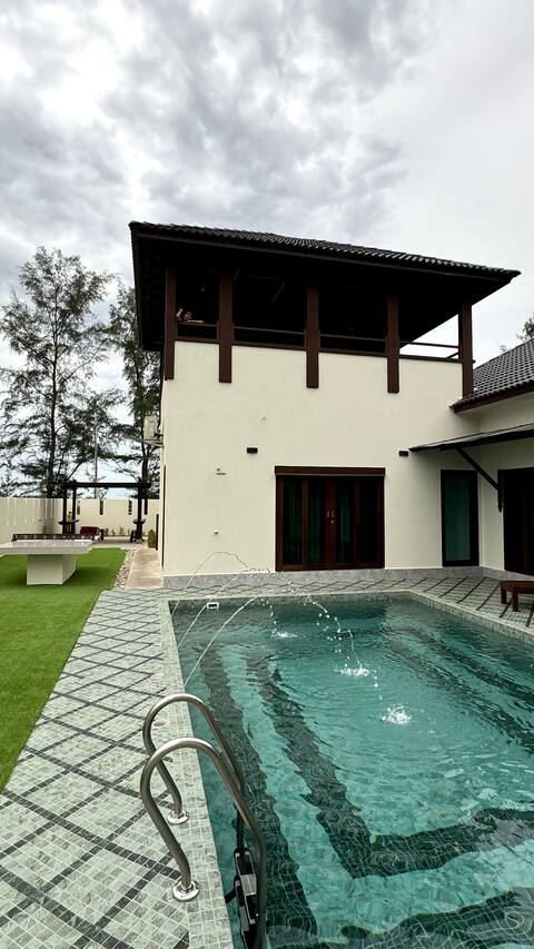 Charis Tanjong Jara: Beach & Pool Villa Emerald