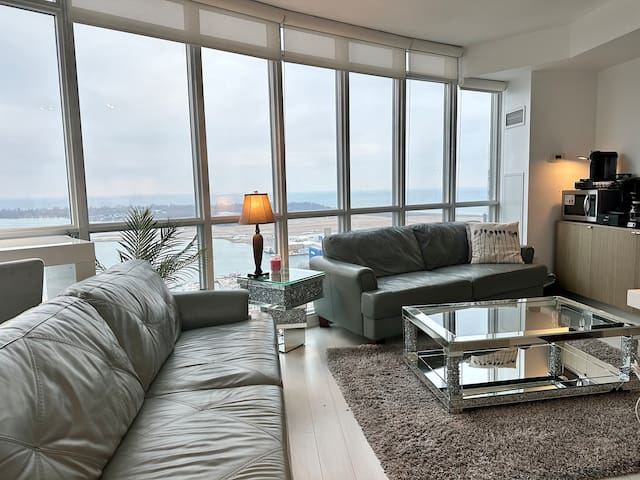 Cityview in the Sky 2Bdrms/2.5Baths 5realbeds