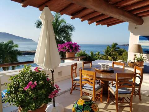 Villa Frente al Mar con Hermosas Vistas