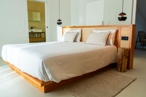 Imperador Room: Peaceful Stay By the Sea