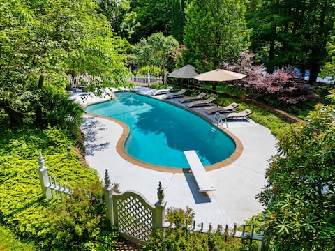 Luxe 6acre Estate: Pool, Pickleball, HotTub, Games