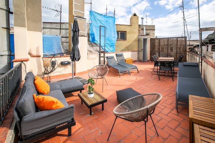 31ARA1092- 3B apartment flat in the Gothic gallery image 2