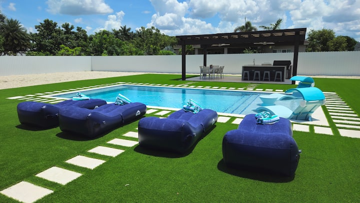 Sunny Oasis With Private Pool - Homestead, FL