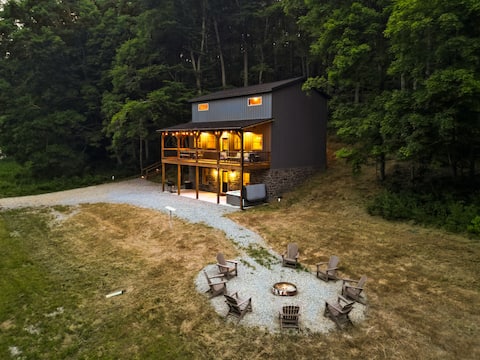 Modern Rustic Retreat with Hot Tub and EV Charger
