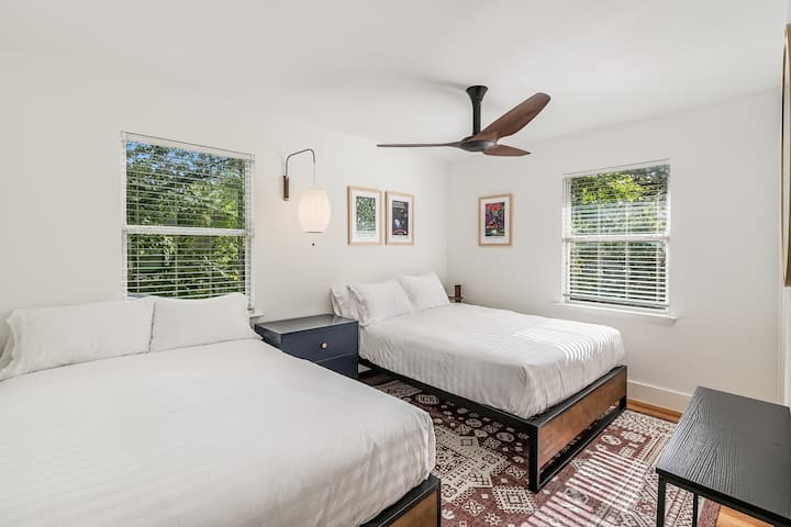 ⚽️The Verde Room: score big with a Queen + a full bed and Austin FC match day prints from local artists.