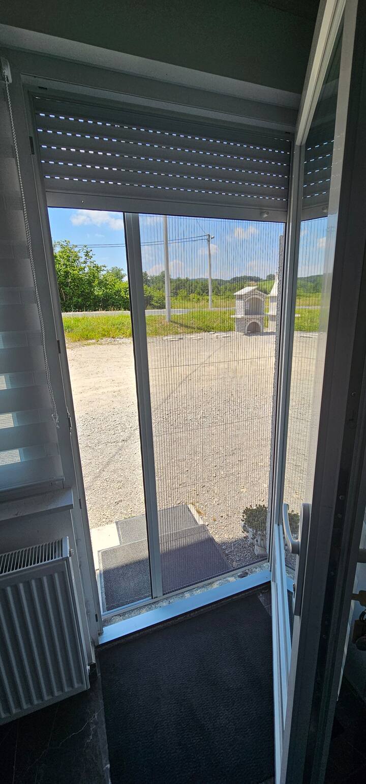 Ena1 :2-rooms Apartman-big Free Parking - Karlovac