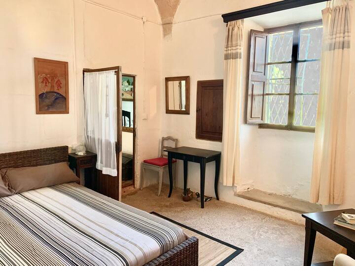 საძინებელი 4