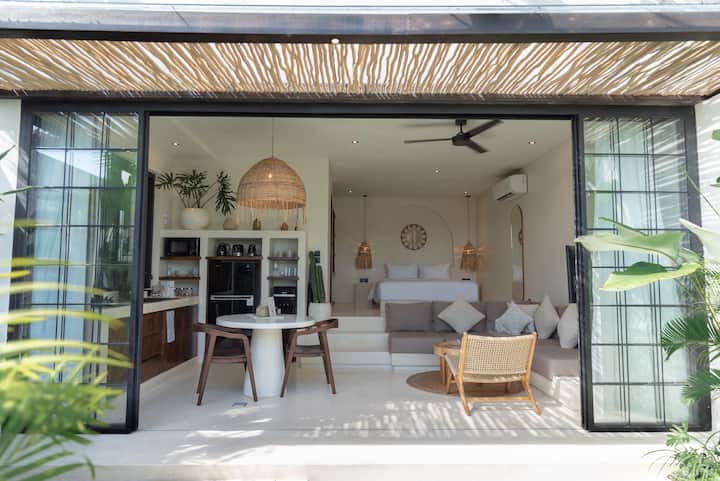 Serene 1BR Villa, Bali Escape w/ Breakfast