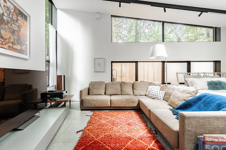 Hip Studio Central Bellevue - ベルビュー, WA