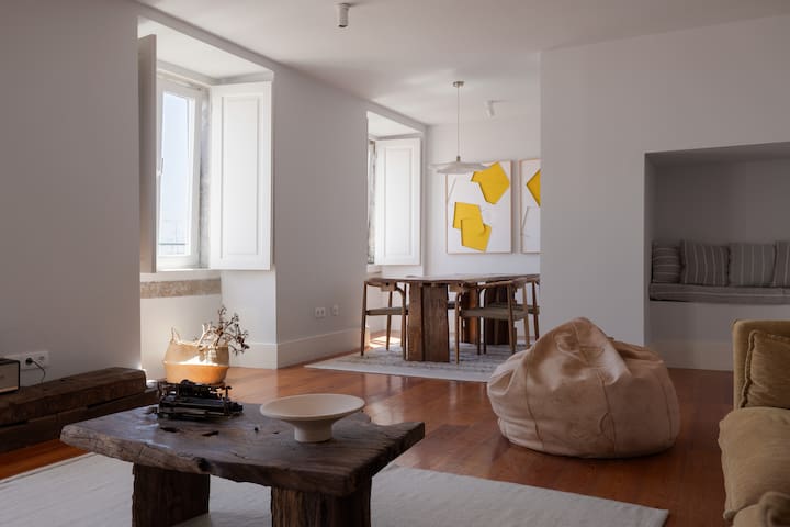 3-Bedroom Apartment with River View – Baixa gallery image 4