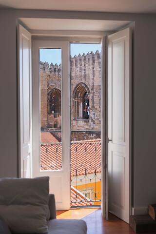 3-Bedroom Apartment with River View – Baixa gallery image 3