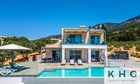 Blue Pearl villa with private pool in Afrato!