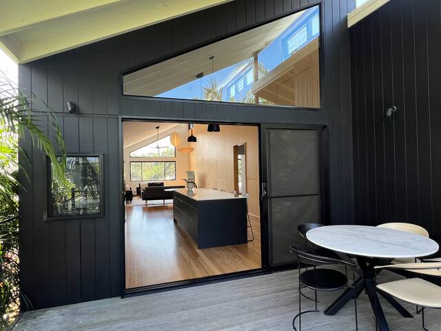 Architectural Ocean Home Byron Bay gallery image 5