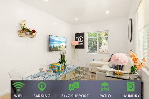Modern ONE BR Free Parking - Quick Drive to DTLA