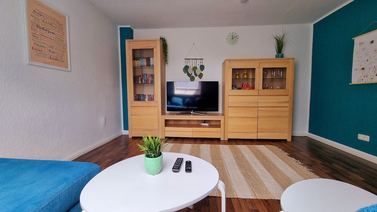 Erfolgreiche Airbnb-Immobilie: Quiet apartment on the Ruhr Valley bike path - 72 m² - Central train station 6 km in Essen