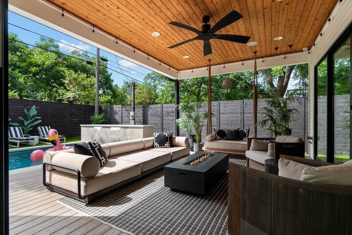 Luxury Oasis | Custom Built Home | Hot Tub + Pool gallery image 3