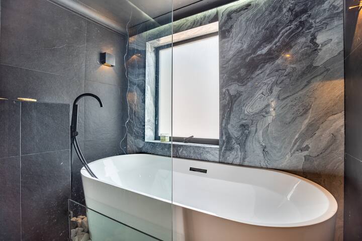 Best location | Luxury 2BR/2Bath in Condesa gallery image 5