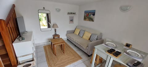 Popular Airbnb listing: Charming cosy guesthouse 'Ty an Amour' in Cléder