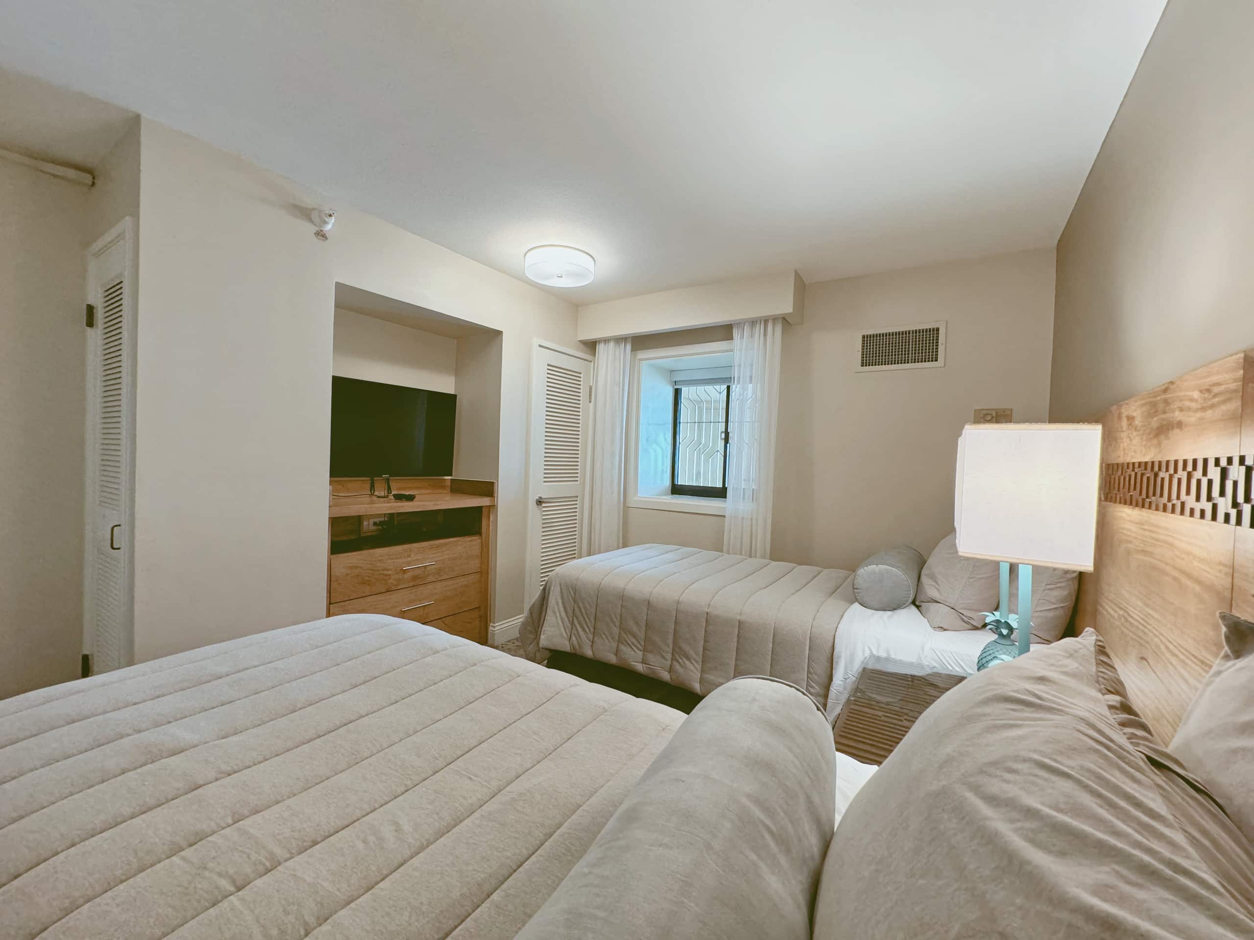 Waikiki Luxury Oceanfront 2BR/2BTH w/ Parking~ - Image 47