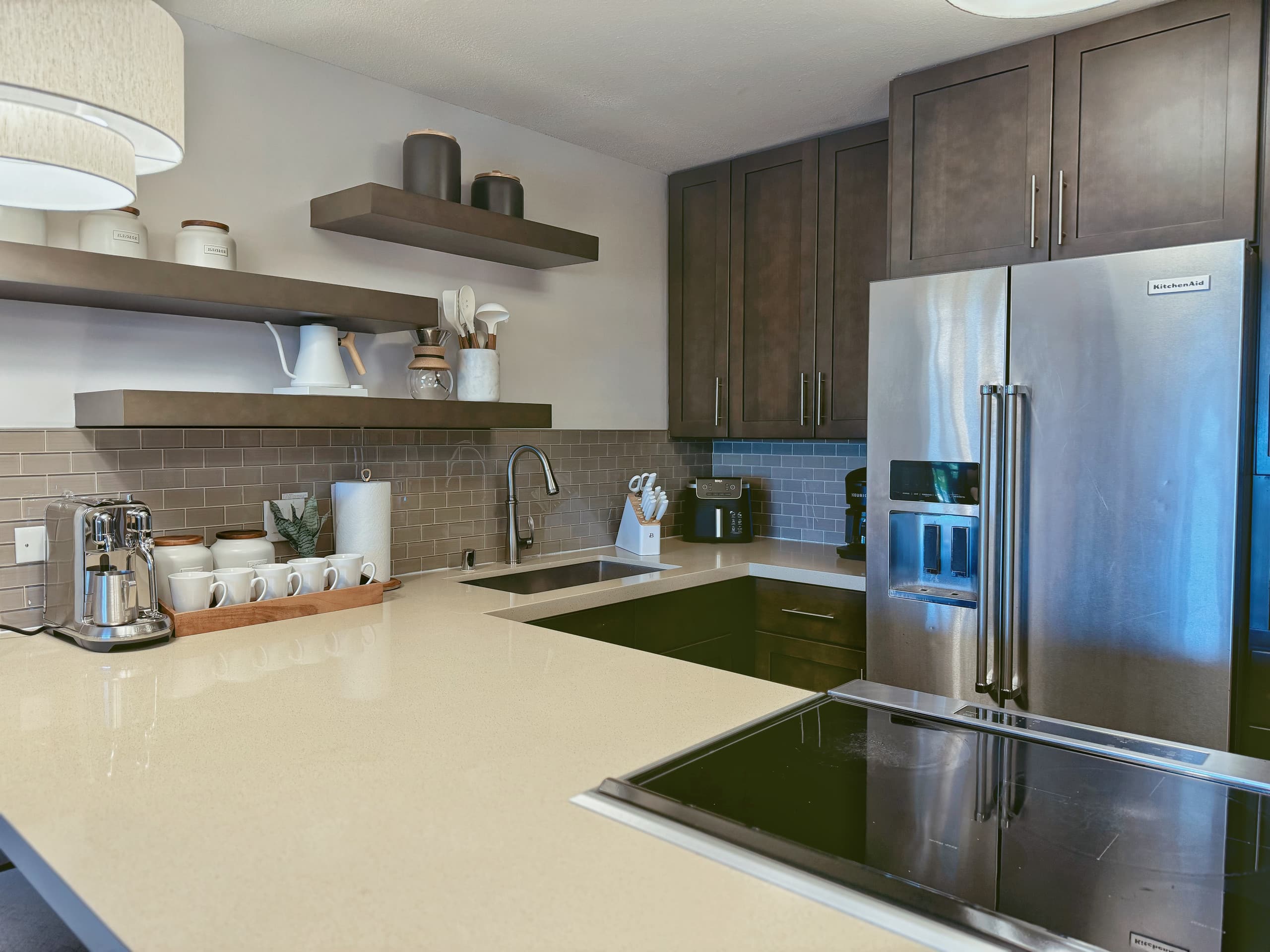 Waikiki Luxury Oceanfront 2BR/2BTH w/ Parking~ - Image 21