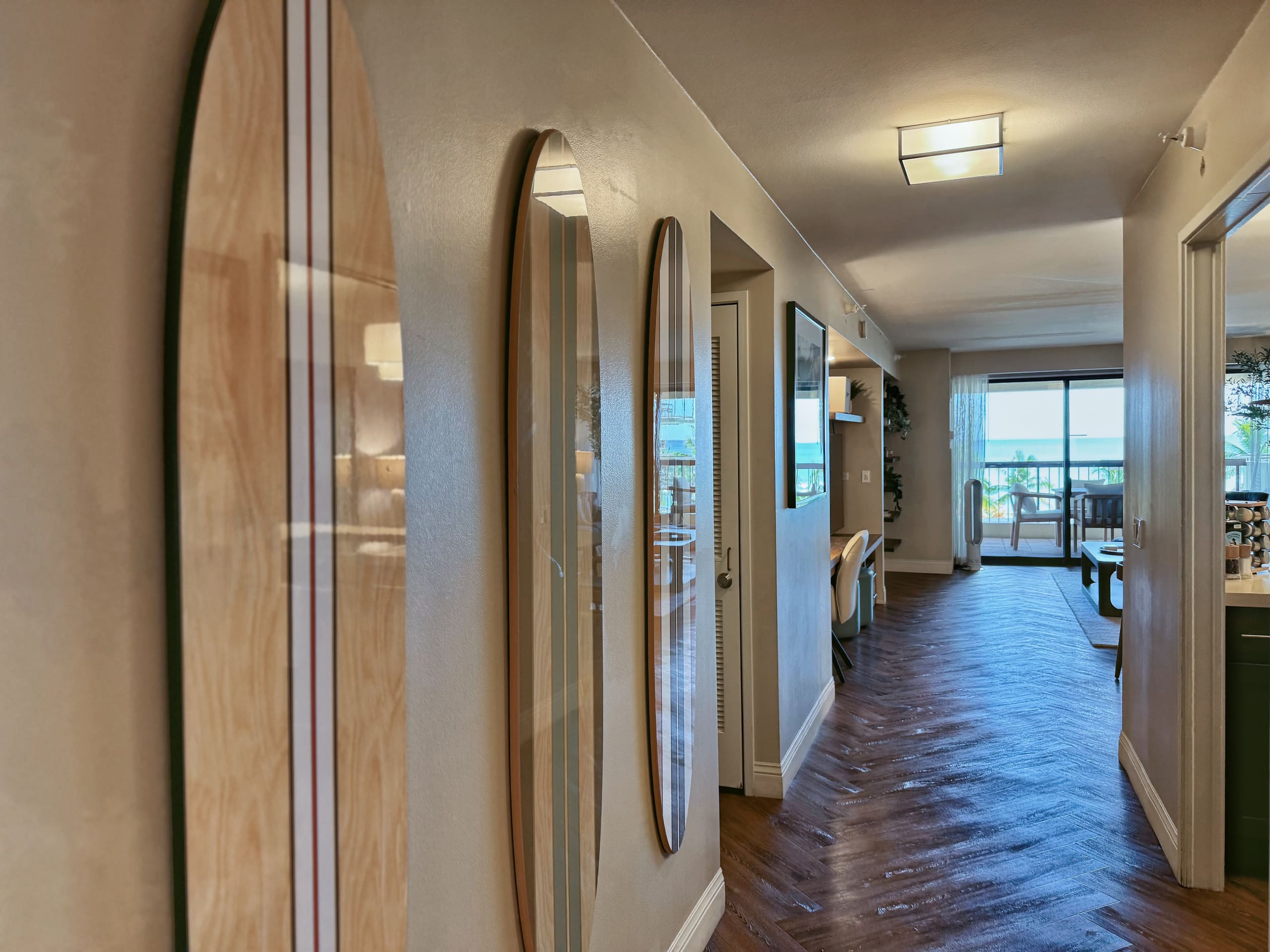Waikiki Luxury Oceanfront 2BR/2BTH w/ Parking~ - Image 15