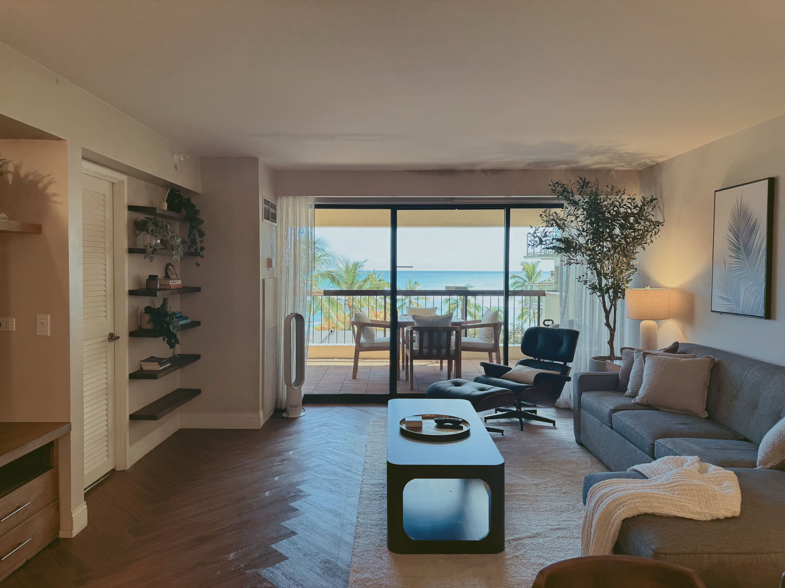 Waikiki Luxury Oceanfront 2BR/2BTH w/ Parking~ - Image 7