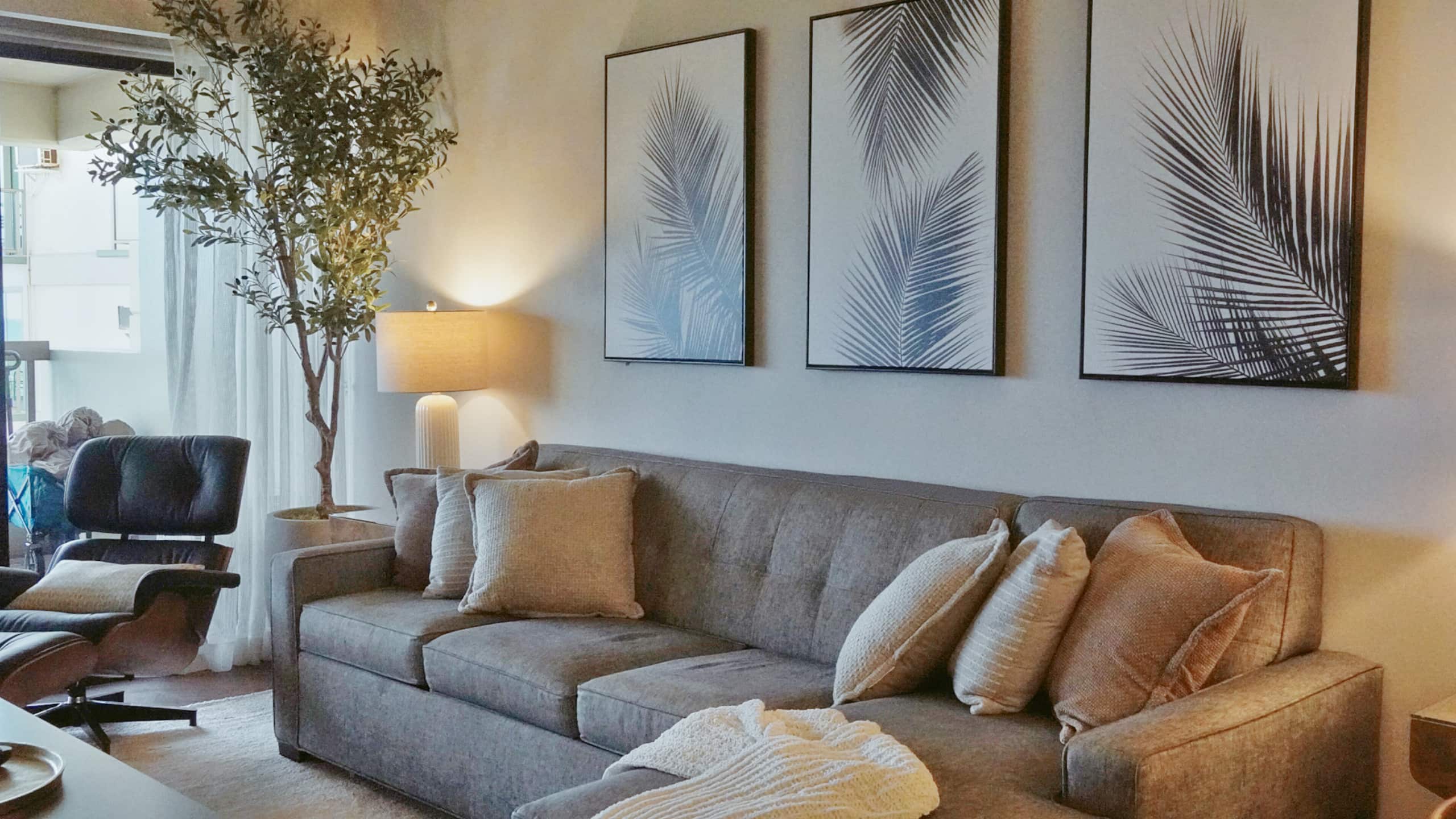 Waikiki Luxury Oceanfront 2BR/2BTH w/ Parking~ - Image 8