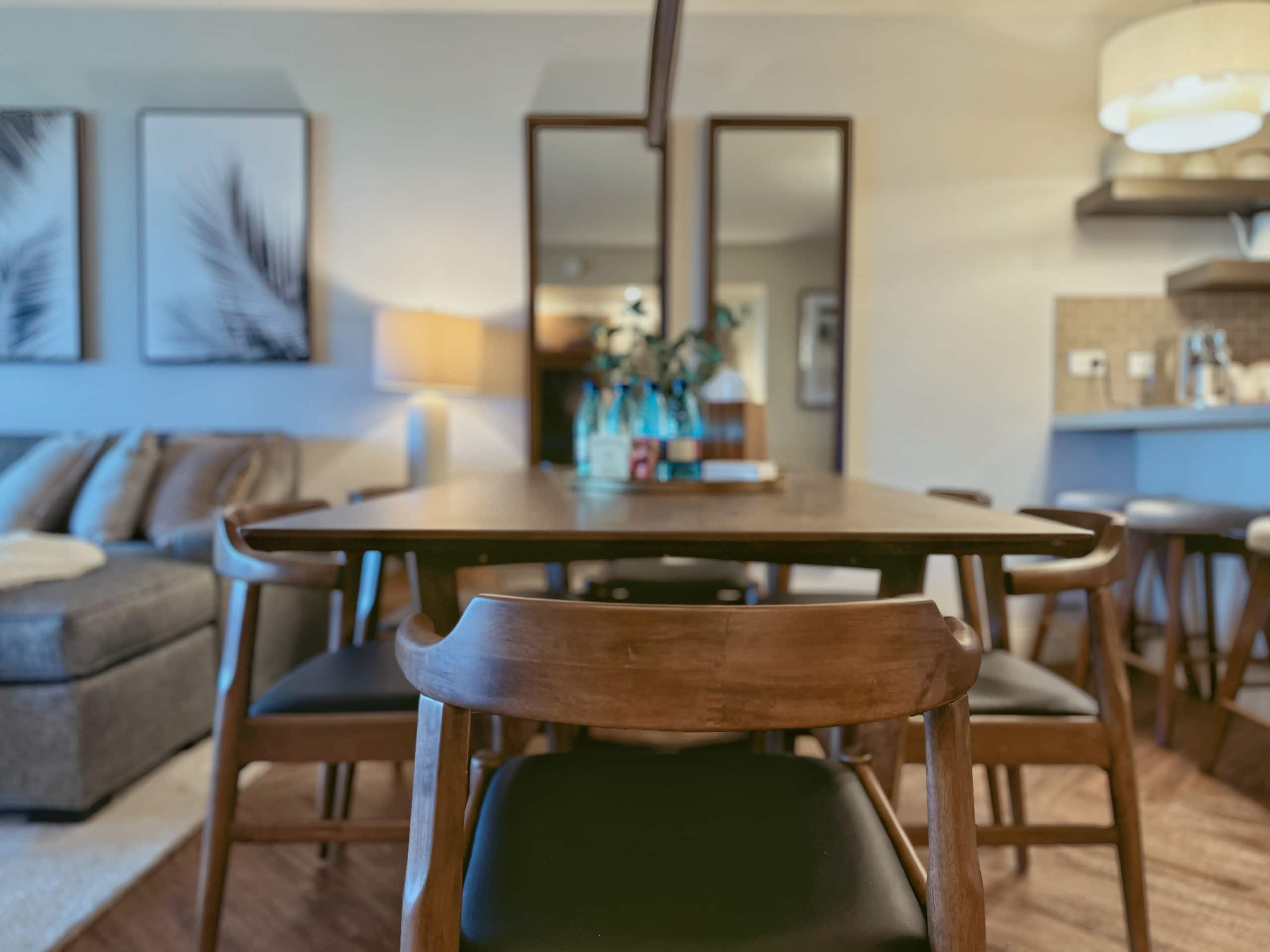 Waikiki Luxury Oceanfront 2BR/2BTH w/ Parking~ - Image 32