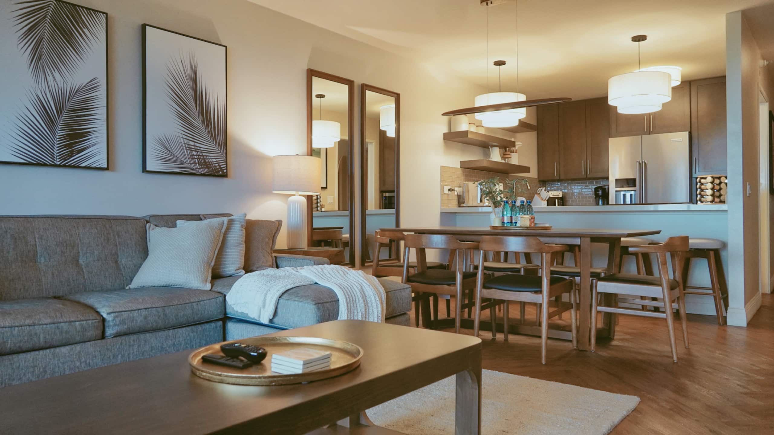 Waikiki Luxury Oceanfront 2BR/2BTH w/ Parking~ - Image 9