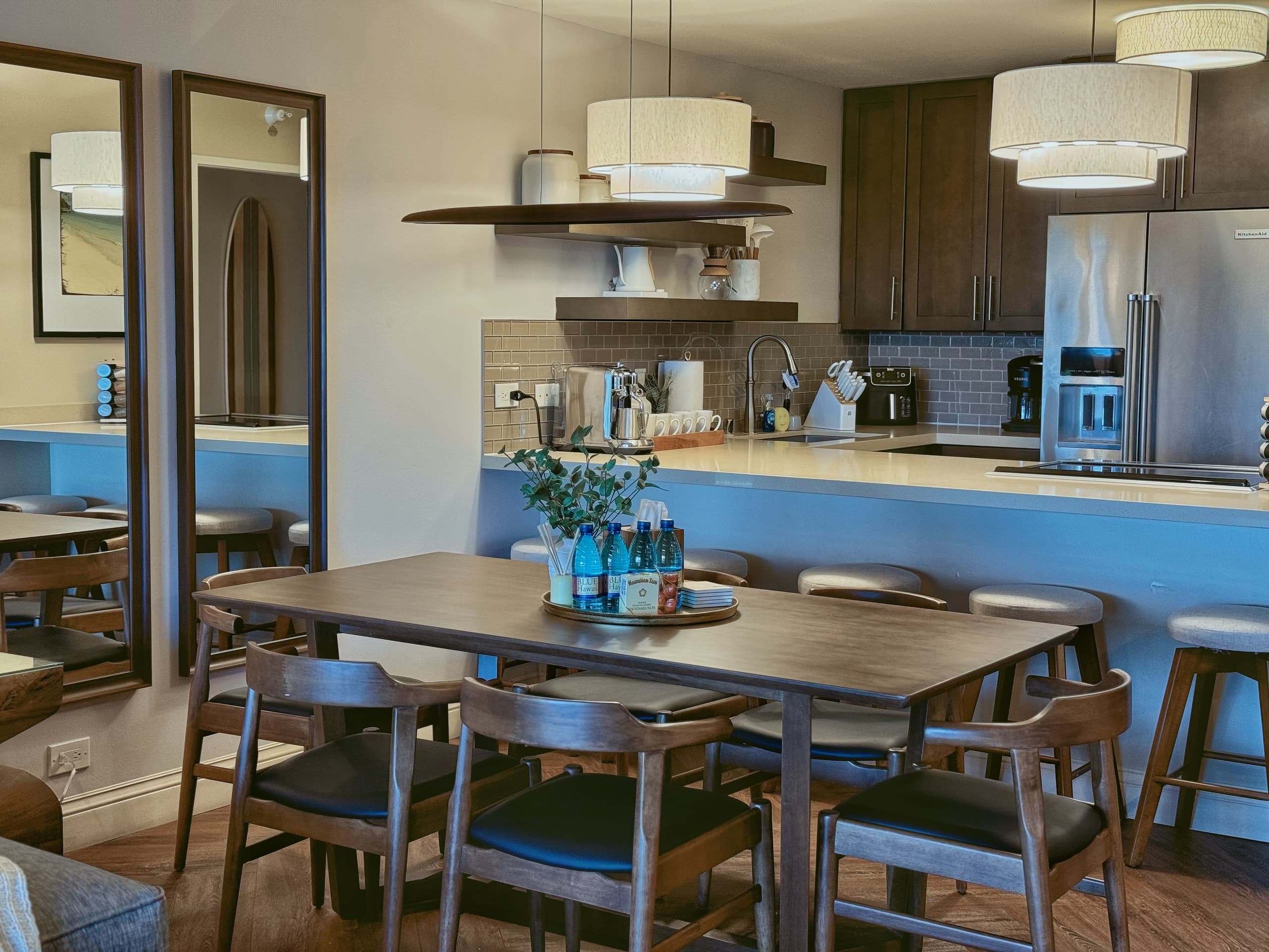 Waikiki Luxury Oceanfront 2BR/2BTH w/ Parking~ - Image 36