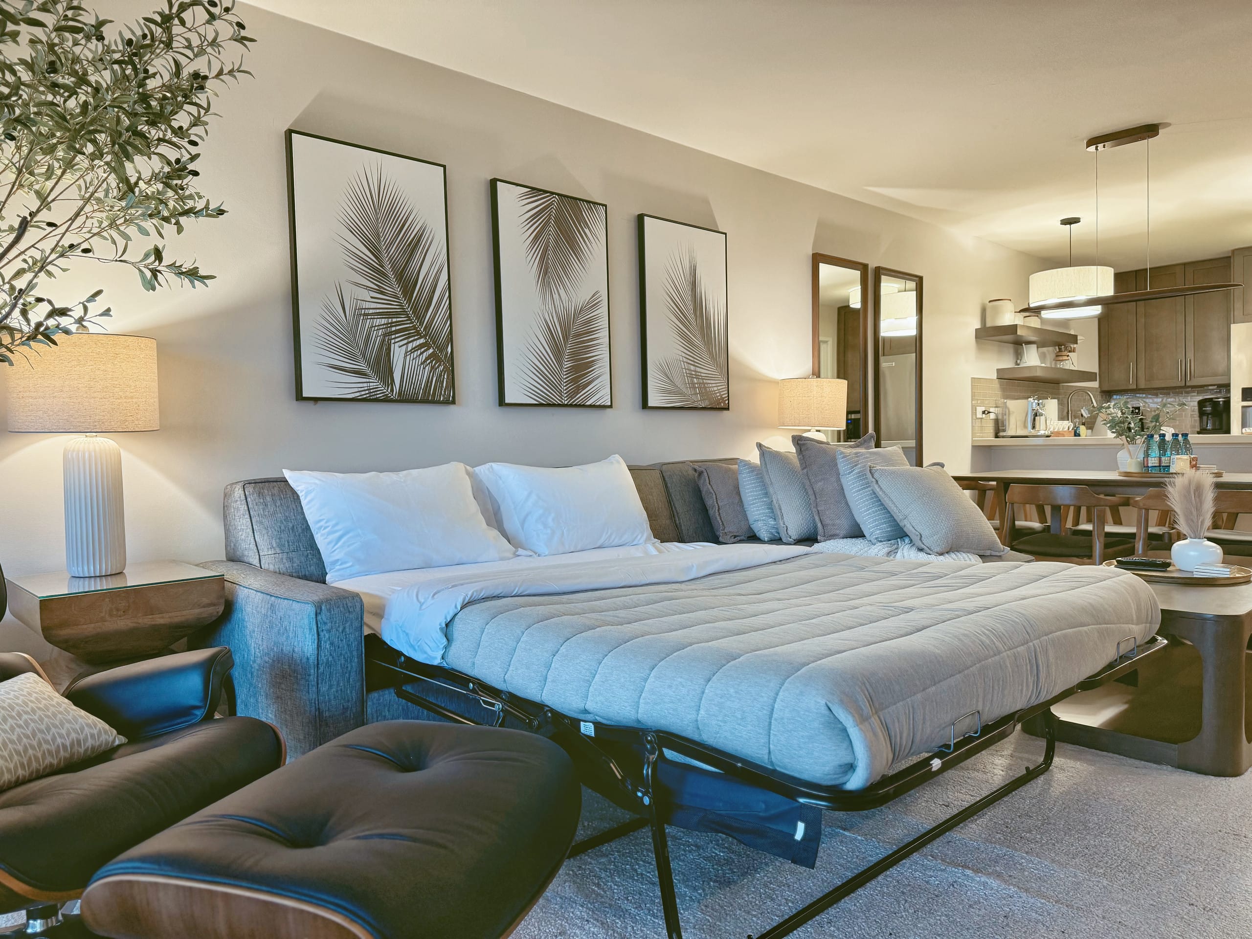 Waikiki Luxury Oceanfront 2BR/2BTH w/ Parking~ - Image 18