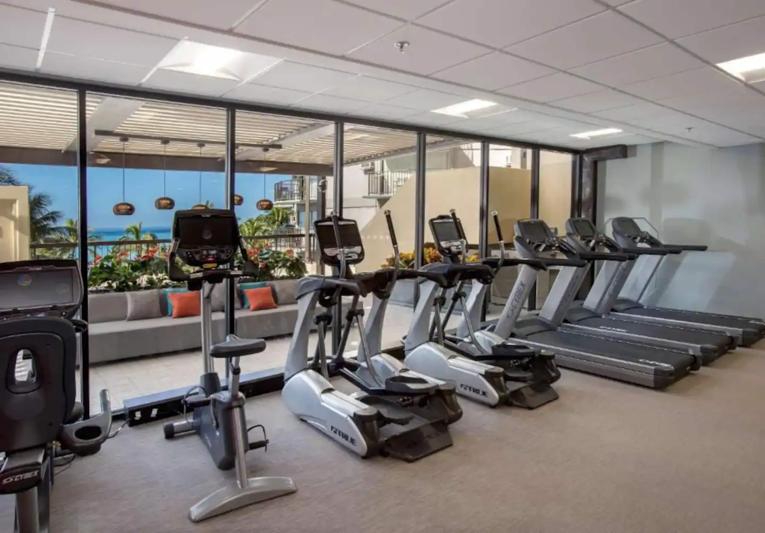 Waikiki Luxury Oceanfront 2BR/2BTH w/ Parking~ - Image 74