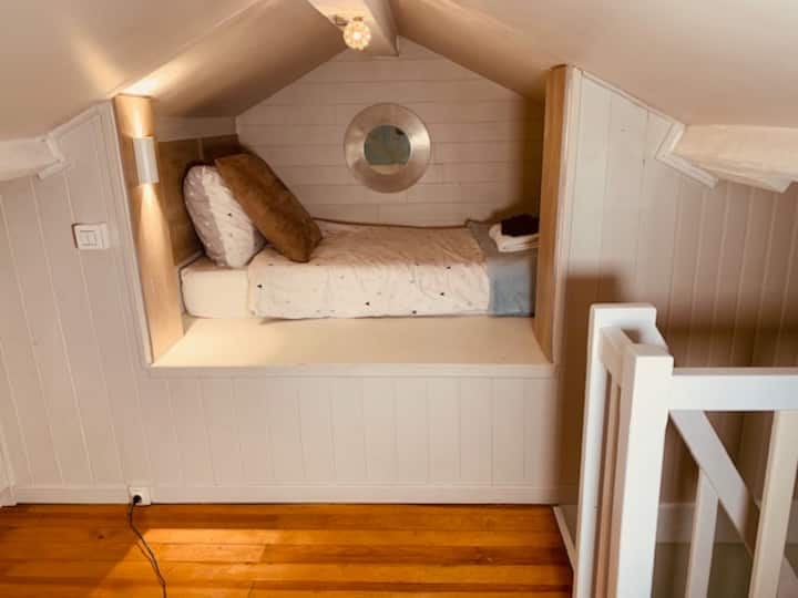 Mezanínová otvorená spálňa