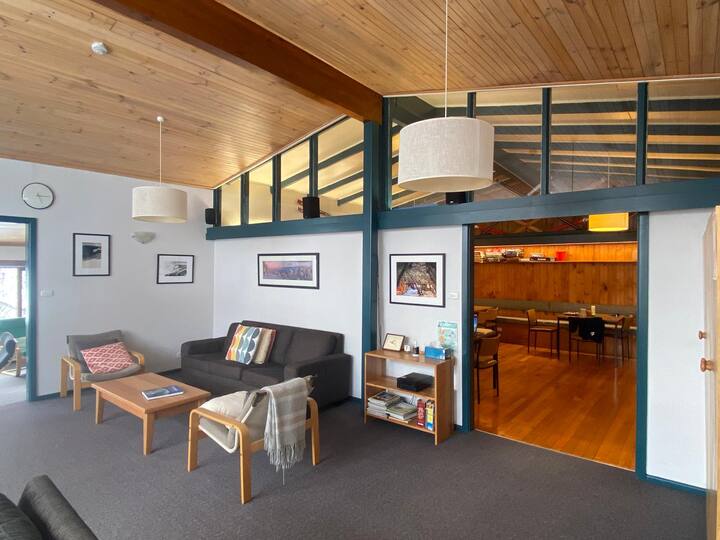 Iltis Ski Club - Room Sleeps Max 2 - Mount Buller