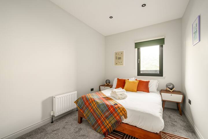 Flat 2 Trinity – by The House of Danu gallery image 2