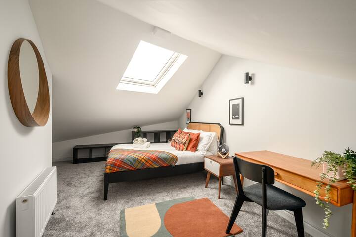 Flat 2 Trinity – by The House of Danu gallery image 5